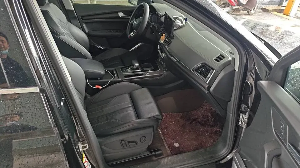 2023 Audi Q5L 2.0T 190HP L4 7DCT,autocango,china used car exporter,china ev exporter,chinese used car exporter,chinese used ev exporter