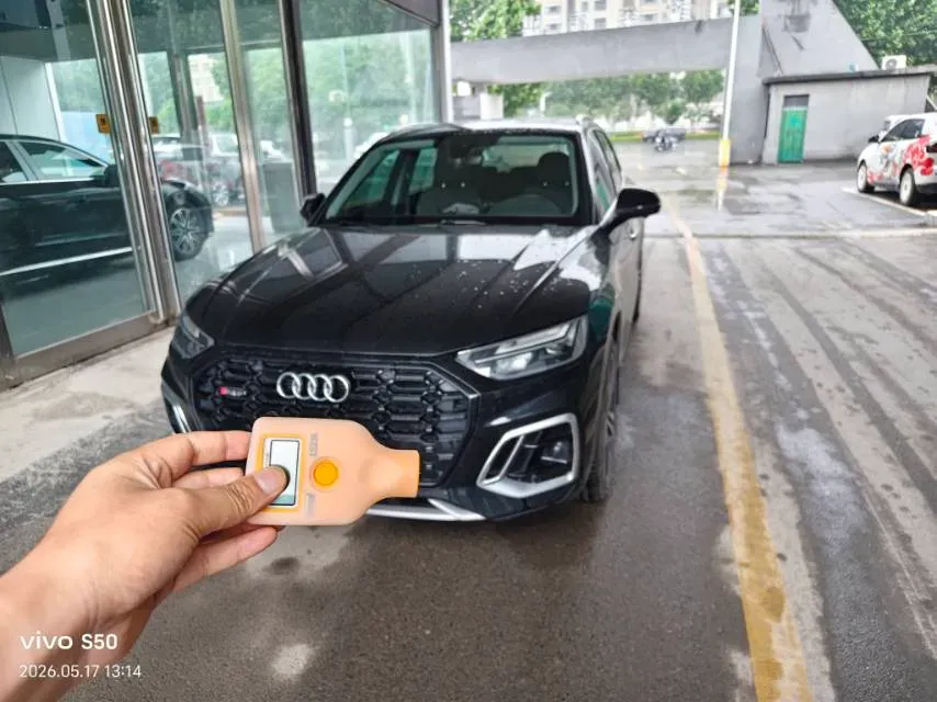 2023 Audi Q5L 2.0T 190HP L4 7DCT,autocango,china used car exporter,china ev exporter,chinese used car exporter,chinese used ev exporter