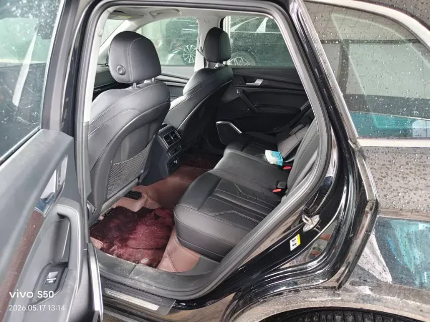 2023 Audi Q5L 2.0T 190HP L4 7DCT,autocango,china used car exporter,china ev exporter,chinese used car exporter,chinese used ev exporter