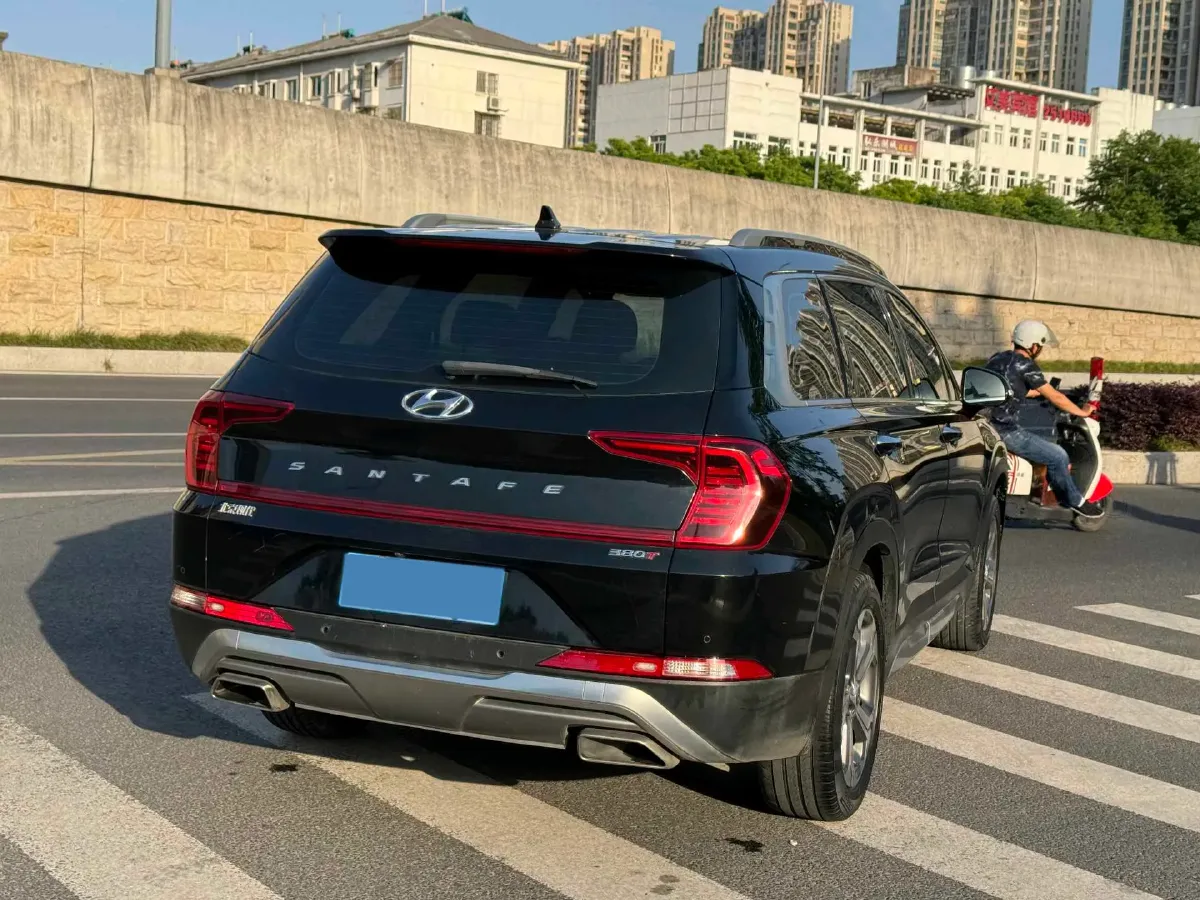 2021 Hyundai Custo 2.0T 236HP L4 8AT,autocango,china used car exporter,china ev exporter,chinese used car exporter,chinese used ev exporter