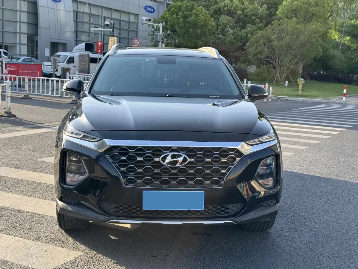 2021 Hyundai Custo 2.0T 236HP L4 8AT,autocango,china used car exporter,china ev exporter,chinese used car exporter,chinese used ev exporter