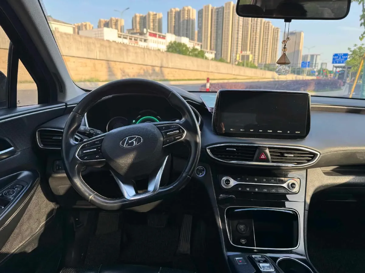 2021 Hyundai Custo 2.0T 236HP L4 8AT,autocango,china used car exporter,china ev exporter,chinese used car exporter,chinese used ev exporter