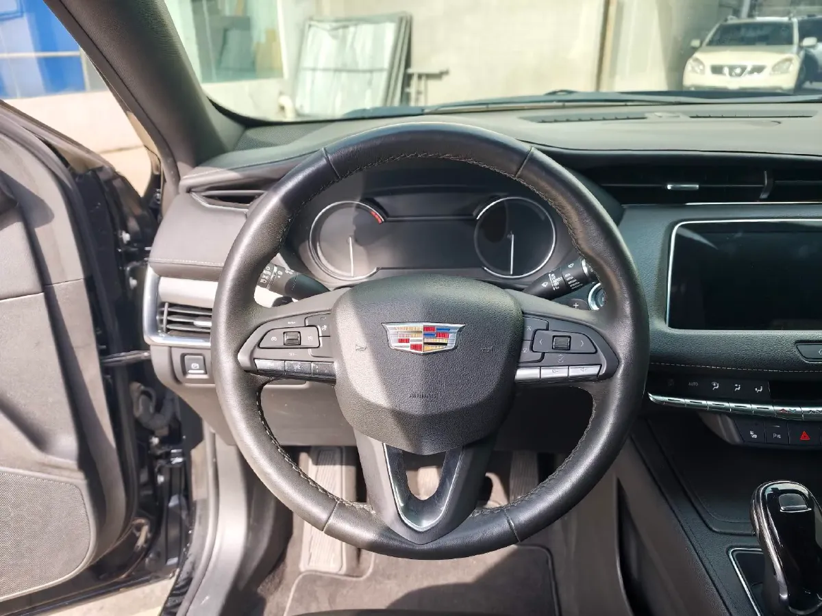2021 Cadillac XT4 2.0T 237HP L4 9AT,autocango,china used car exporter,china ev exporter,chinese used car exporter,chinese used ev exporter