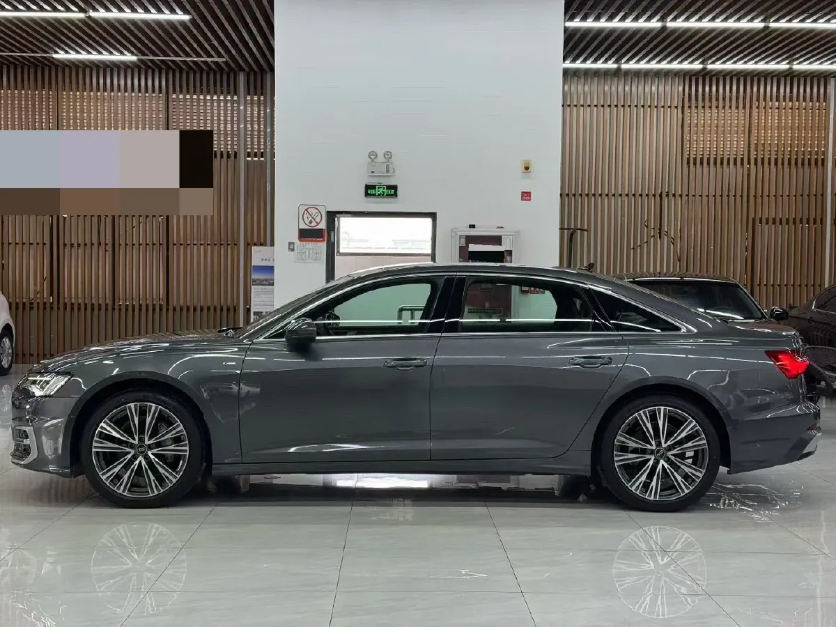 2023 Audi A6L 2.0T 245HP L4 7DCT,autocango,china used car exporter,china ev exporter,chinese used car exporter,chinese used ev exporter