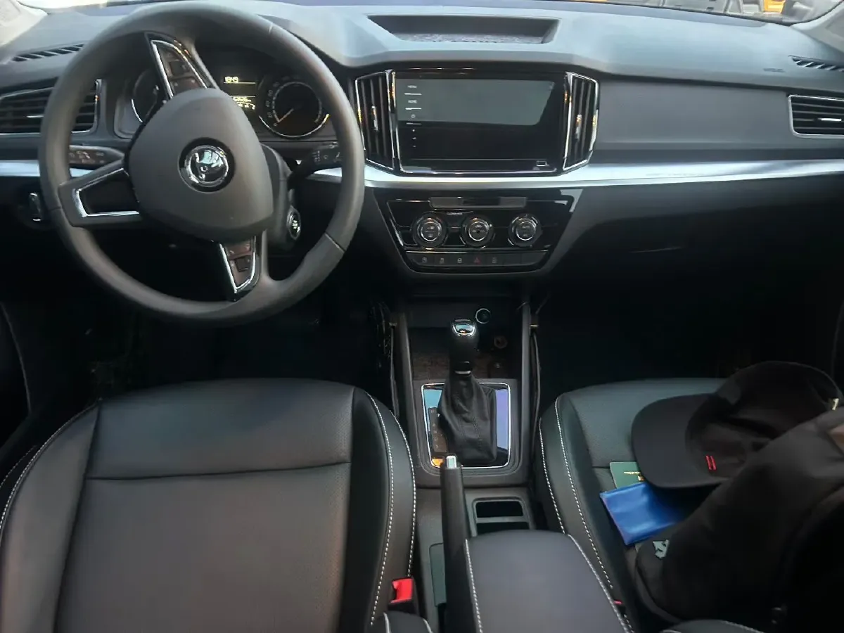 2020 Skoda Kamiq 1.5L 112HP L4 6AT,autocango,china used car exporter,china ev exporter,chinese used car exporter,chinese used ev exporter