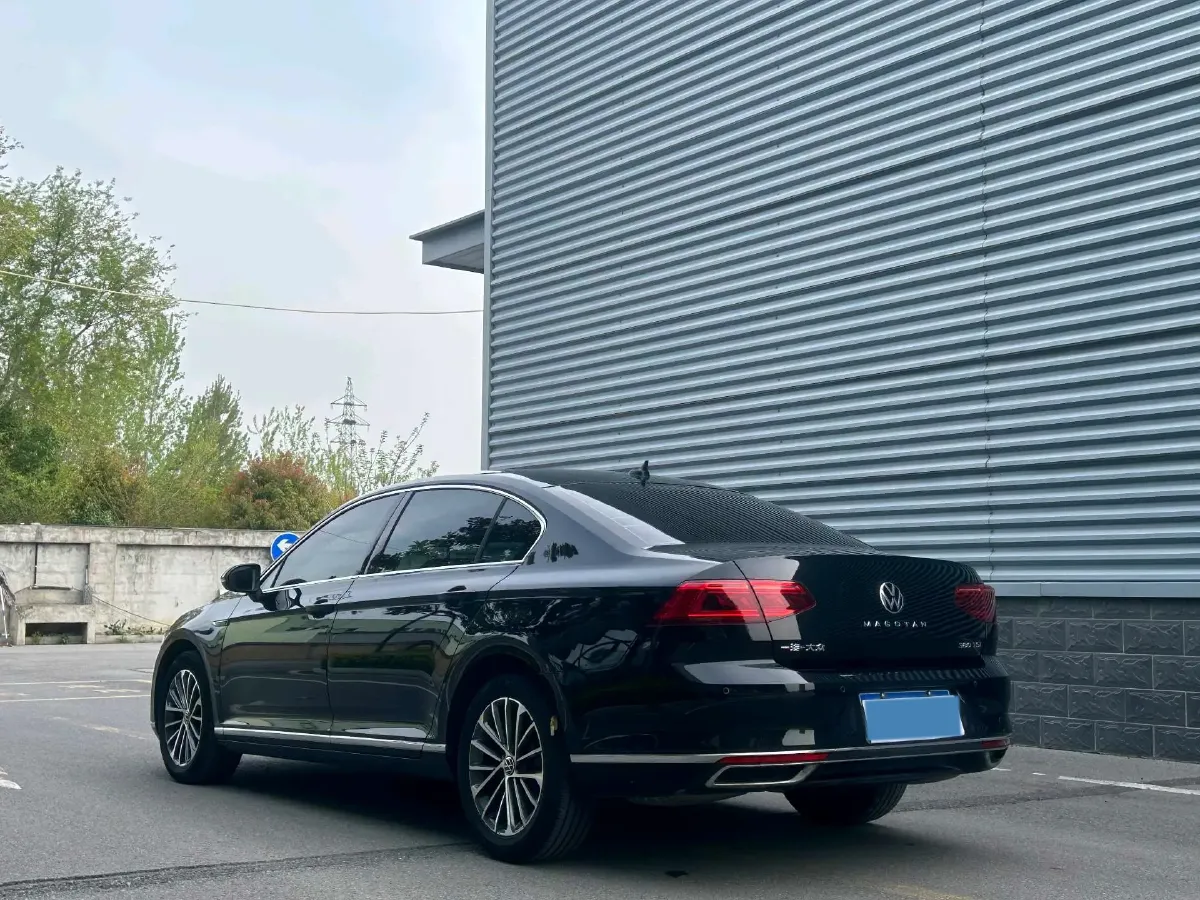2020 Volkswagen Magotan 2.0T 220HP L4 7DCT,autocango,china used car exporter,china ev exporter,chinese used car exporter,chinese used ev exporter