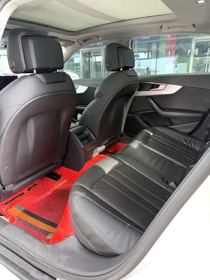 2022 Audi A4L 2.0T 190HP L4 7DCT,autocango,china used car exporter,china ev exporter,chinese used car exporter,chinese used ev exporter