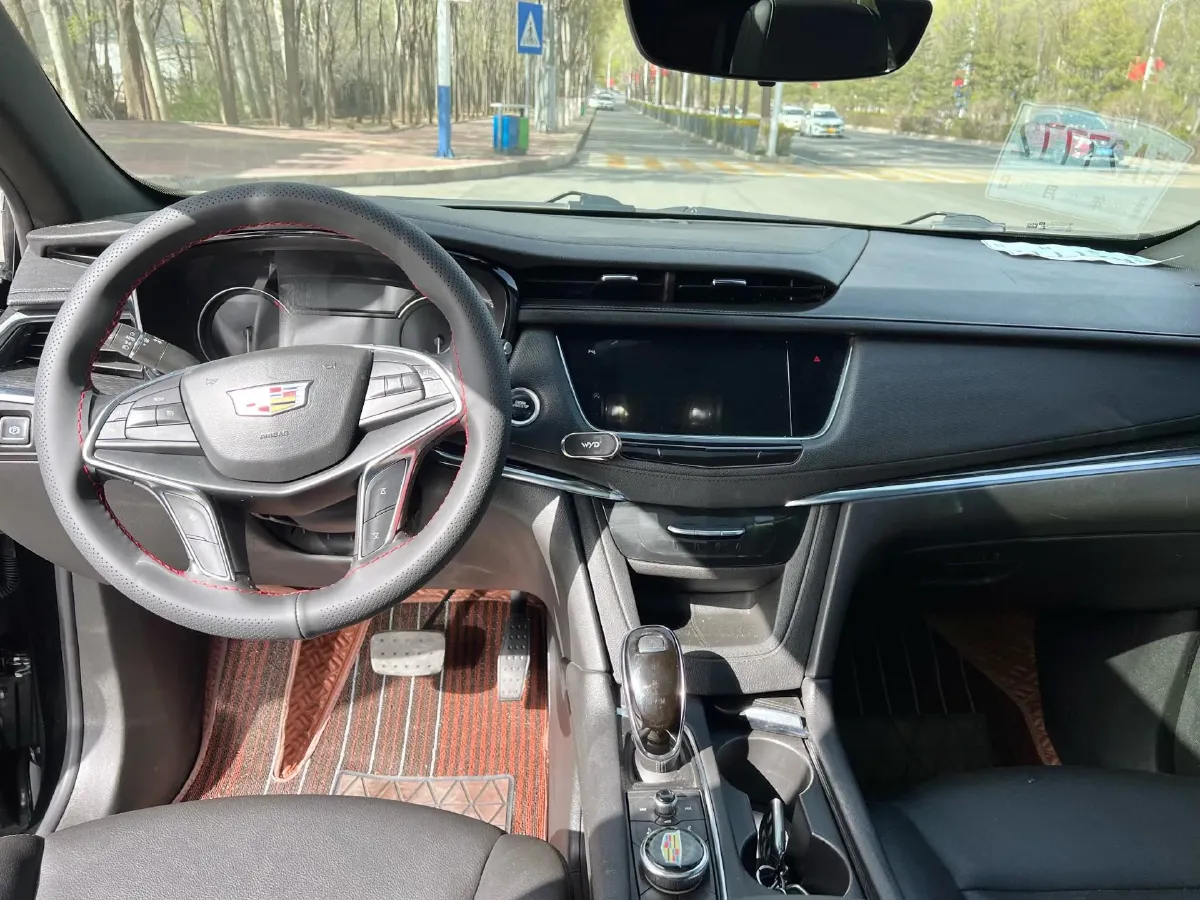 2021 Cadillac XT5 2.0T 237HP L4 9AT,autocango,china used car exporter,china ev exporter,chinese used car exporter,chinese used ev exporter