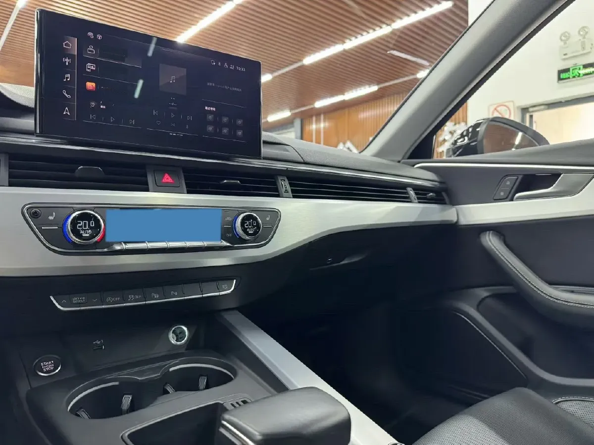 2023 Audi A4L 2.0T 190HP L4 7DCT,autocango,china used car exporter,china ev exporter,chinese used car exporter,chinese used ev exporter