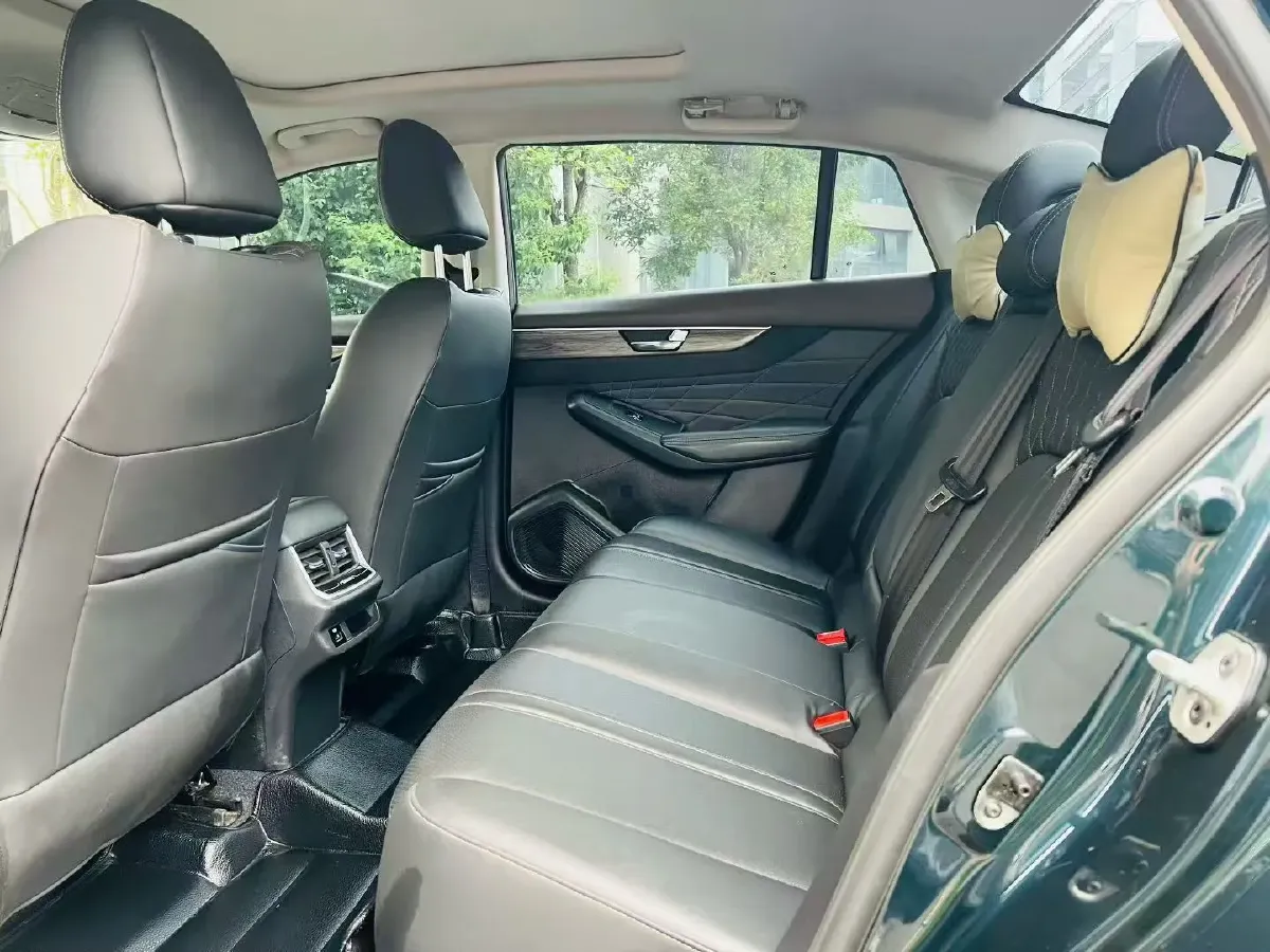 2021 DongFeng Aeolus YiXuan MAX 1.5T 190HP L4 7DCT,autocango,china used car exporter,china ev exporter,chinese used car exporter,chinese used ev exporter