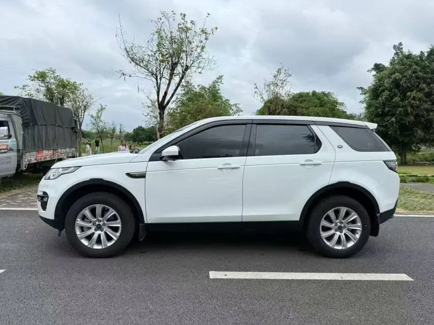 2019 Land Rover Discovery Sport 2.0T 241HP L4 9AT,autocango,china used car exporter,china ev exporter,chinese used car exporter,chinese used ev exporter