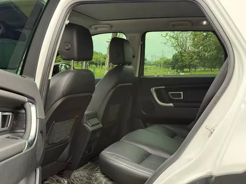 2019 Land Rover Discovery Sport 2.0T 241HP L4 9AT,autocango,china used car exporter,china ev exporter,chinese used car exporter,chinese used ev exporter