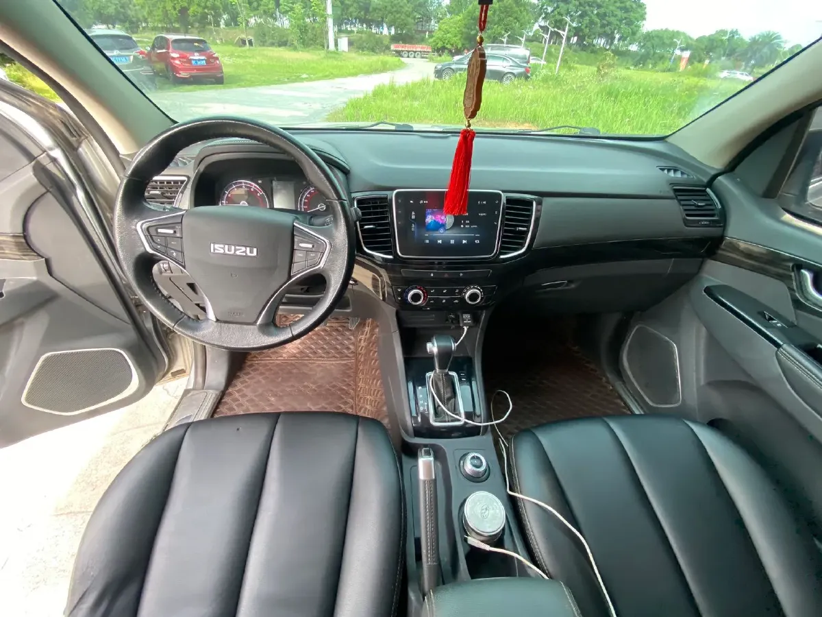 2020 Isuzu LingTuo 2.5T 150HP L4 6AT,autocango,china used car exporter,china ev exporter,chinese used car exporter,chinese used ev exporter