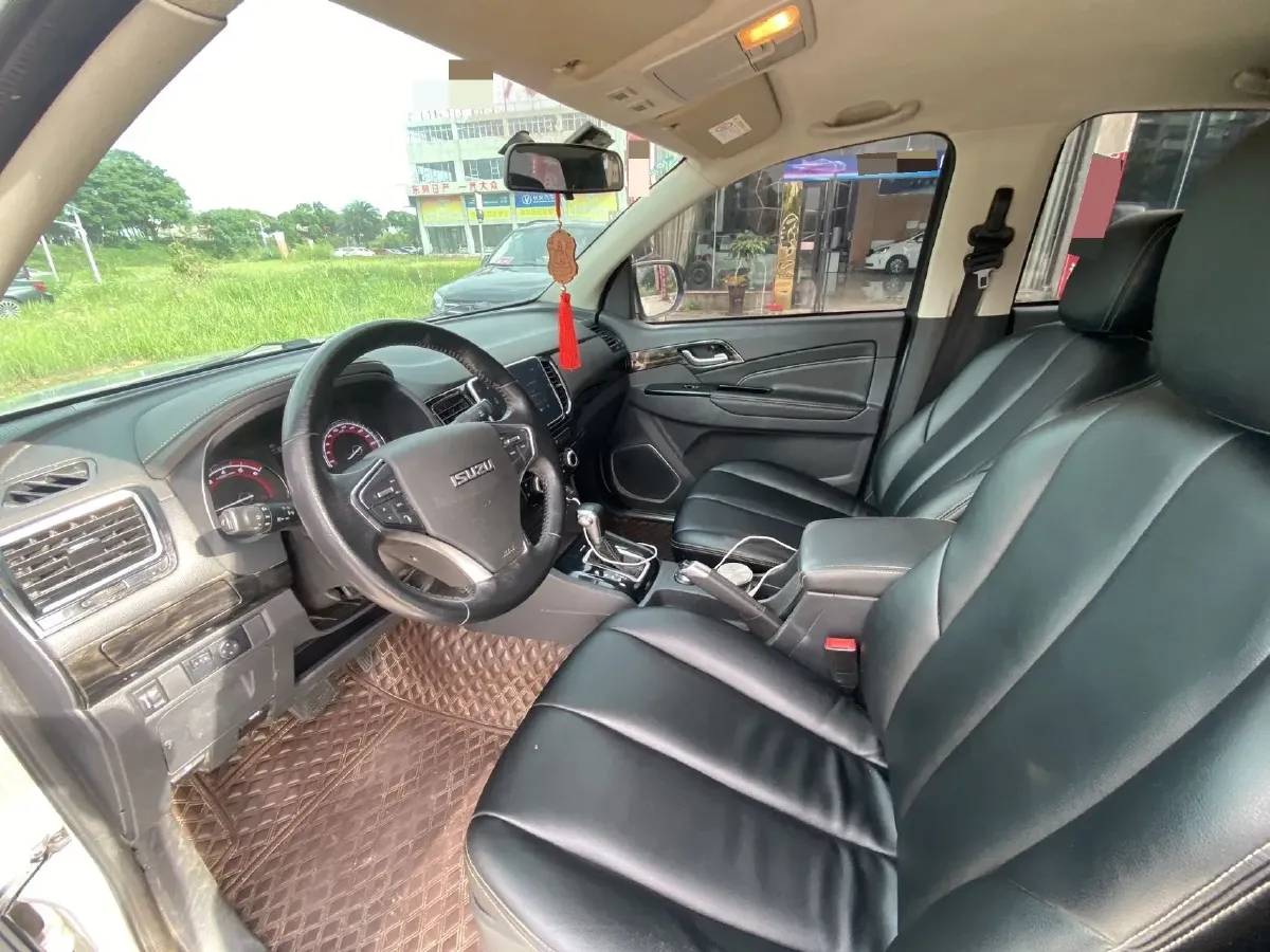 2020 Isuzu LingTuo 2.5T 150HP L4 6AT,autocango,china used car exporter,china ev exporter,chinese used car exporter,chinese used ev exporter
