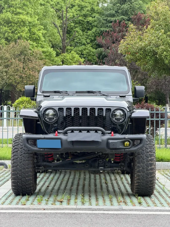2022 Jeep Gladiator 3.6L 284HP V6 8AT,autocango,china used car exporter,china ev exporter,chinese used car exporter,chinese used ev exporter
