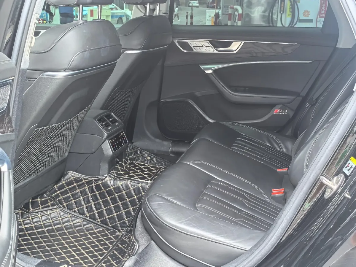 2021 Audi A6L 2.0T 224HP L4 7DCT,autocango,china used car exporter,china ev exporter,chinese used car exporter,chinese used ev exporter