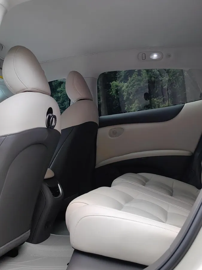 2024 IM L6 BEV 75KWH,autocango,china used car exporter,china ev exporter,chinese used car exporter,chinese used ev exporter