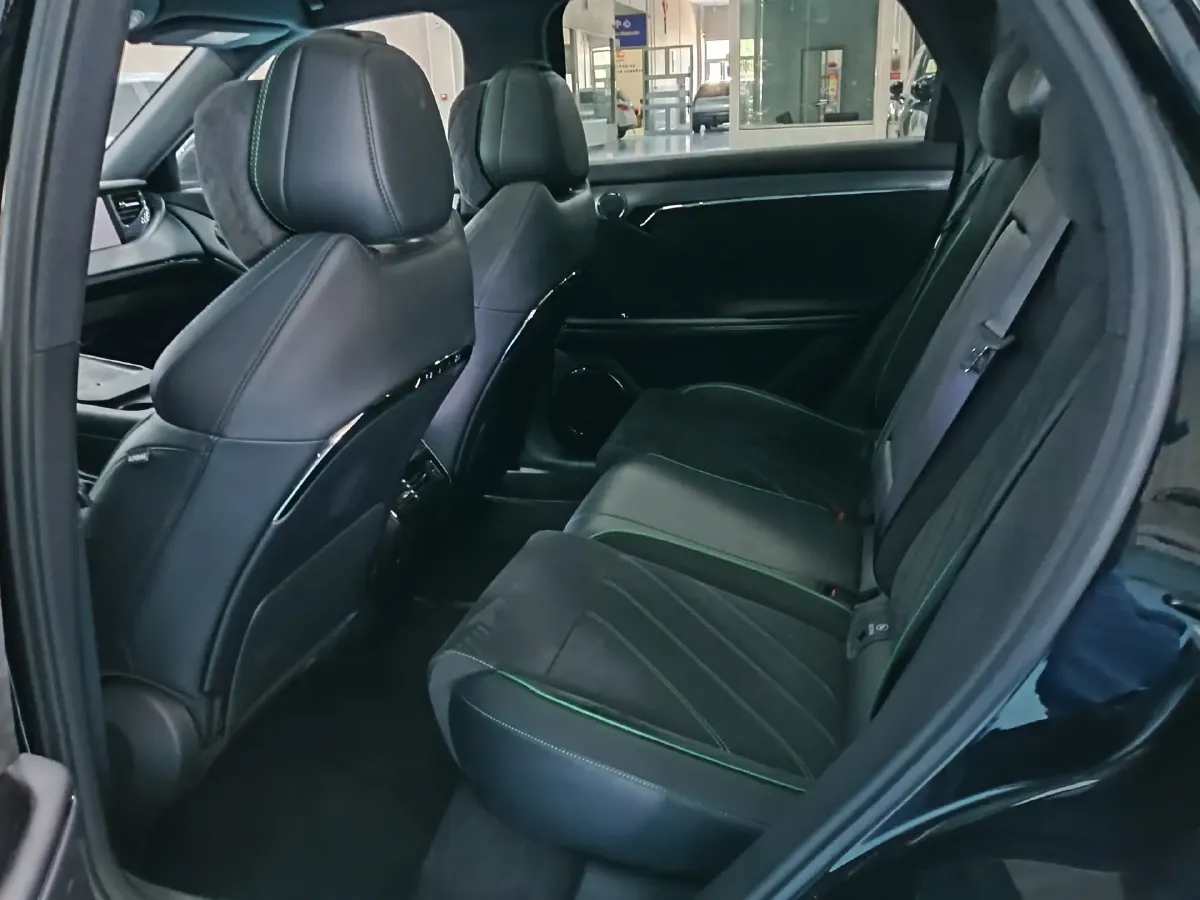 2025 Voyah FREE 1.5T 150HP L4 REEV 43KWH,autocango,china used car exporter,china ev exporter,chinese used car exporter,chinese used ev exporter