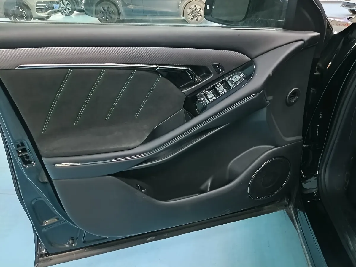 2025 Voyah FREE 1.5T 150HP L4 REEV 43KWH,autocango,china used car exporter,china ev exporter,chinese used car exporter,chinese used ev exporter