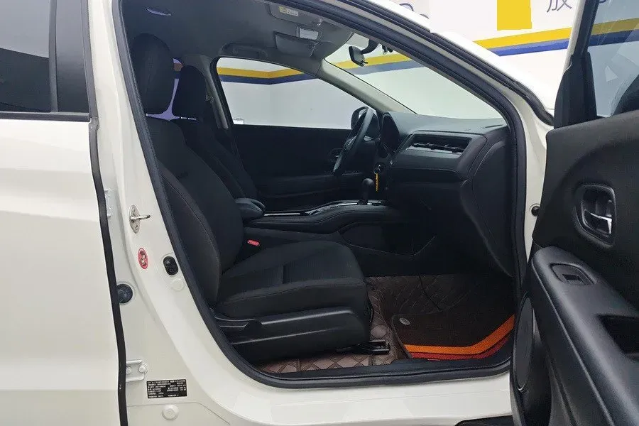 2020 Honda Vezel 1.5T 177HP L4 CVT,autocango,china used car exporter,china ev exporter,chinese used car exporter,chinese used ev exporter