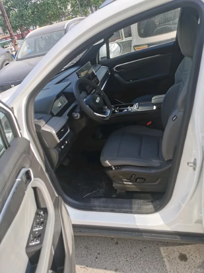 2026 Geely Okavango L 1.5T 181HP L4 7DCT,autocango,china used car exporter,china ev exporter,chinese used car exporter,chinese used ev exporter
