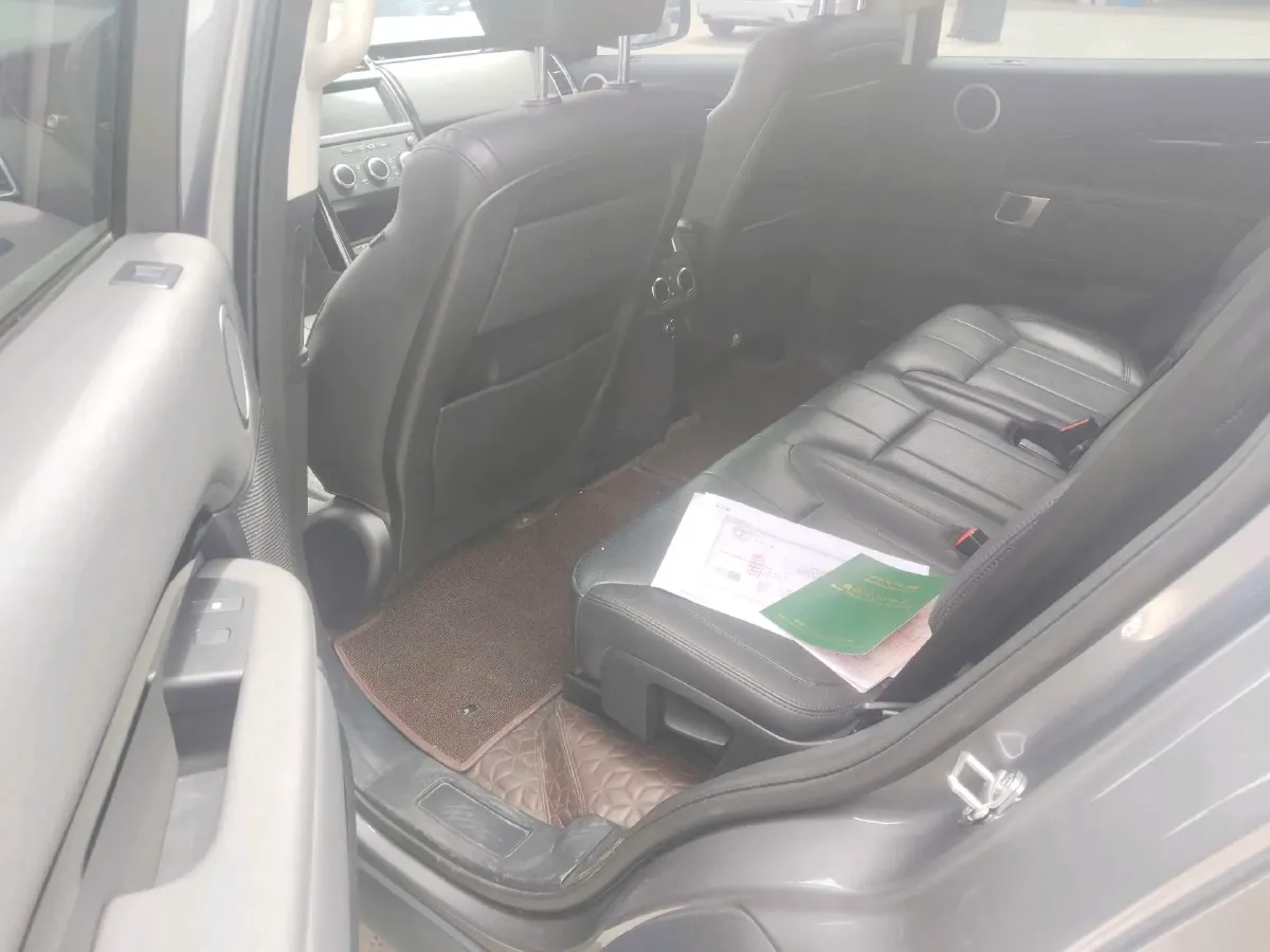 2020 Land Rover Discovery 2.0T 300HP L4 8AT,autocango,china used car exporter,china ev exporter,chinese used car exporter,chinese used ev exporter