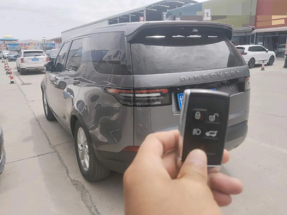 2020 Land Rover Discovery 2.0T 300HP L4 8AT,autocango,china used car exporter,china ev exporter,chinese used car exporter,chinese used ev exporter