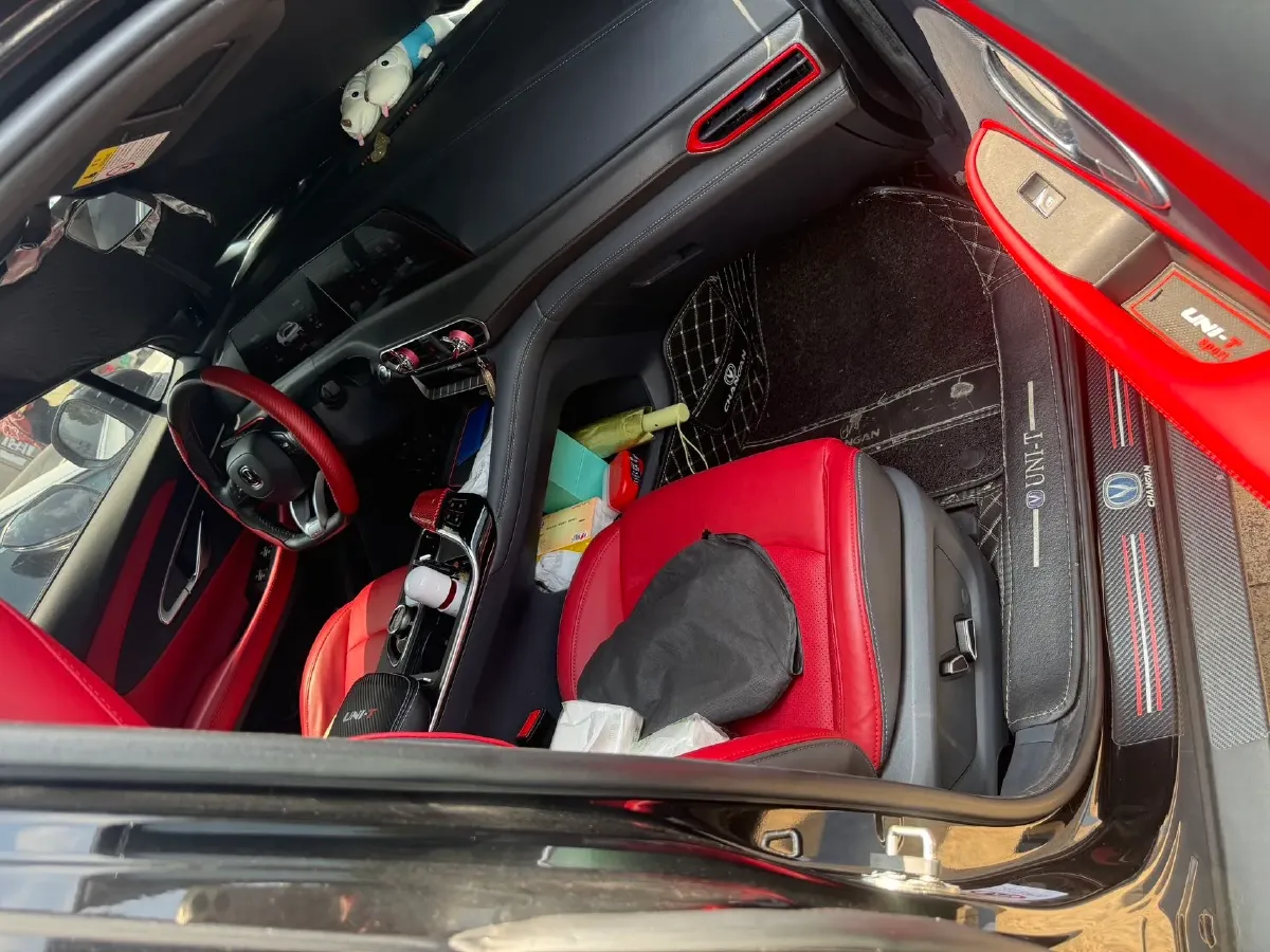 2021 ChangAn UNI-T 1.5T 180HP L4 7DCT,autocango,china used car exporter,china ev exporter,chinese used car exporter,chinese used ev exporter