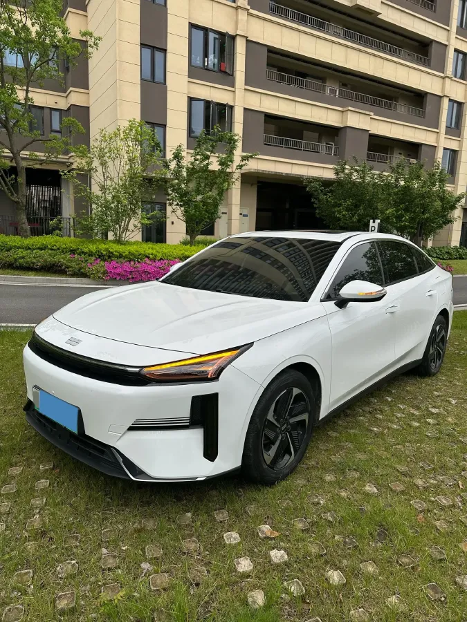 2023 Geely Galaxy L6 1.5T 163HP L4 3DHT PHEV,autocango,china used car exporter,china ev exporter,chinese used car exporter,chinese used ev exporter