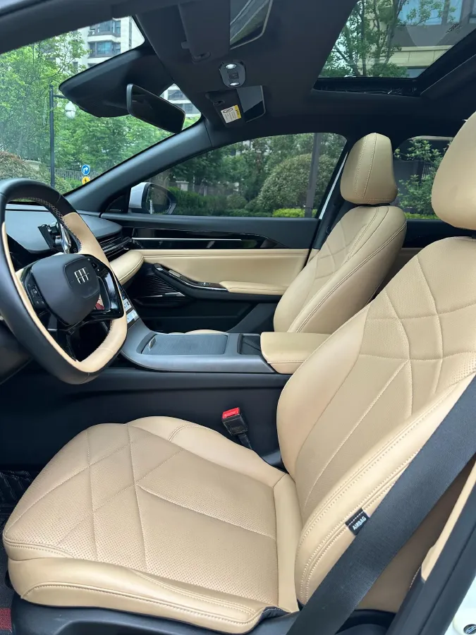 2023 Geely Galaxy L6 1.5T 163HP L4 3DHT PHEV,autocango,china used car exporter,china ev exporter,chinese used car exporter,chinese used ev exporter