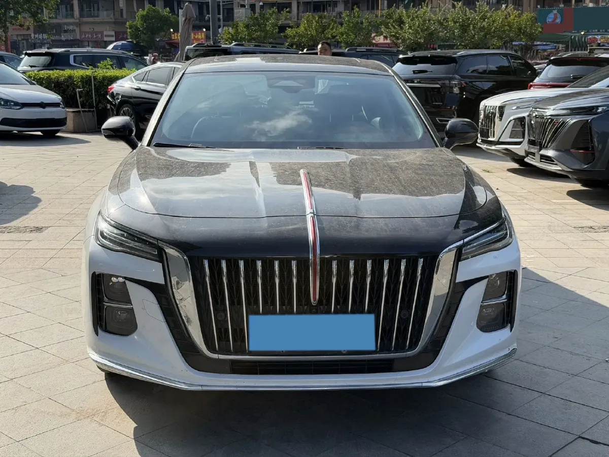 2023 HongQi H5 2.0T 224HP L4 8AT,autocango,china used car exporter,china ev exporter,chinese used car exporter,chinese used ev exporter