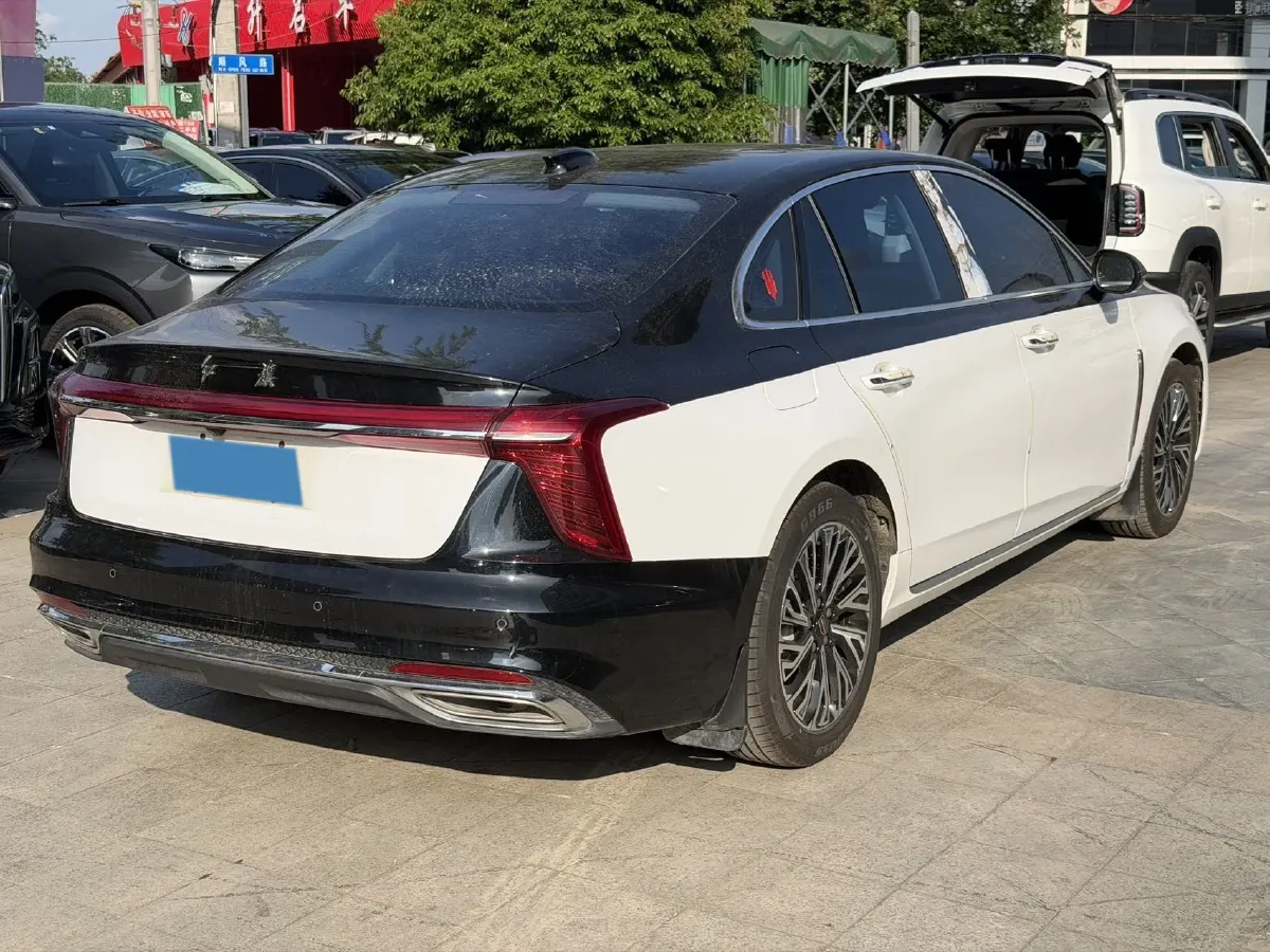 2023 HongQi H5 2.0T 224HP L4 8AT,autocango,china used car exporter,china ev exporter,chinese used car exporter,chinese used ev exporter