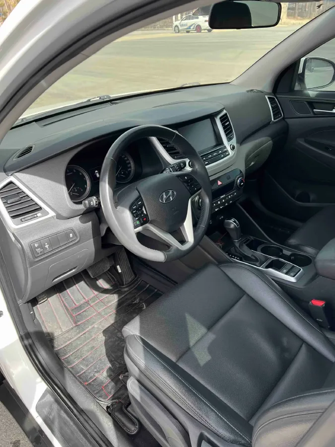 2015 Hyundai Tucson 1.6T 177HP L4 7DCT,autocango,china used car exporter,china ev exporter,chinese used car exporter,chinese used ev exporter
