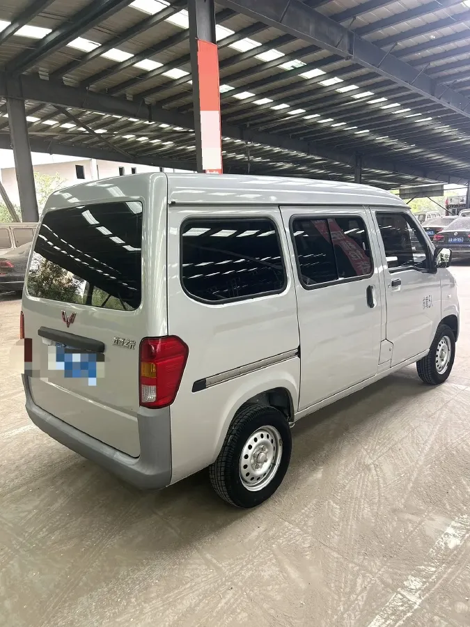 2019 WuLing ZhiGuang 1.2L 82HP L4 5MT,autocango,china used car exporter,china ev exporter,chinese used car exporter,chinese used ev exporter