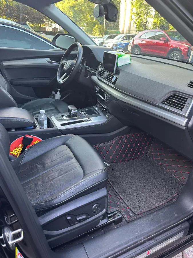 2020 Audi Q5L 2.0T 190HP L4 7DCT,autocango,china used car exporter,china ev exporter,chinese used car exporter,chinese used ev exporter