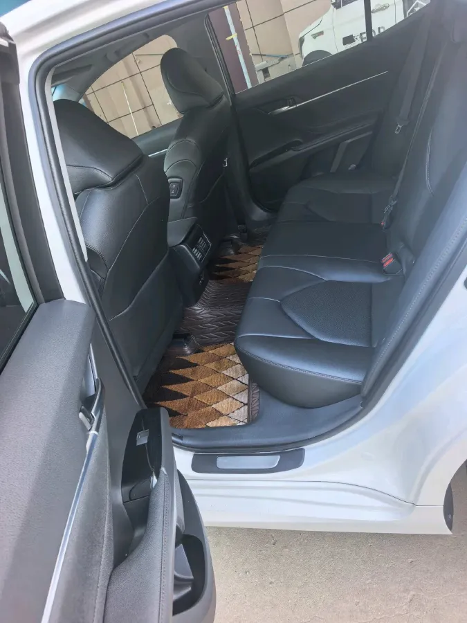 2021 Toyota Camry 2.5L 209HP L4 8AT,autocango,china used car exporter,china ev exporter,chinese used car exporter,chinese used ev exporter