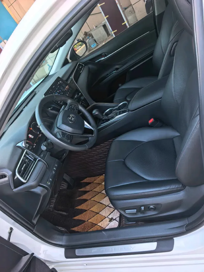 2021 Toyota Camry 2.5L 209HP L4 8AT,autocango,china used car exporter,china ev exporter,chinese used car exporter,chinese used ev exporter
