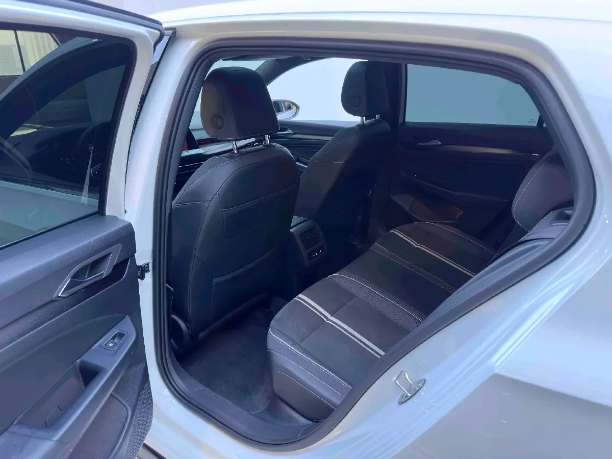 2021 Volkswagen Golf 1.4T 150HP L4 7DCT,autocango,china used car exporter,china ev exporter,chinese used car exporter,chinese used ev exporter