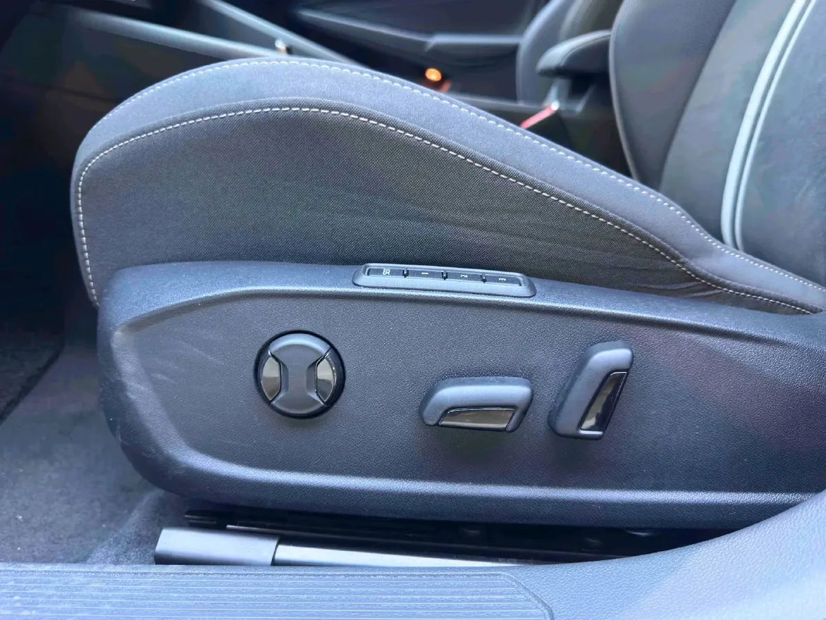 2021 Volkswagen Golf 1.4T 150HP L4 7DCT,autocango,china used car exporter,china ev exporter,chinese used car exporter,chinese used ev exporter