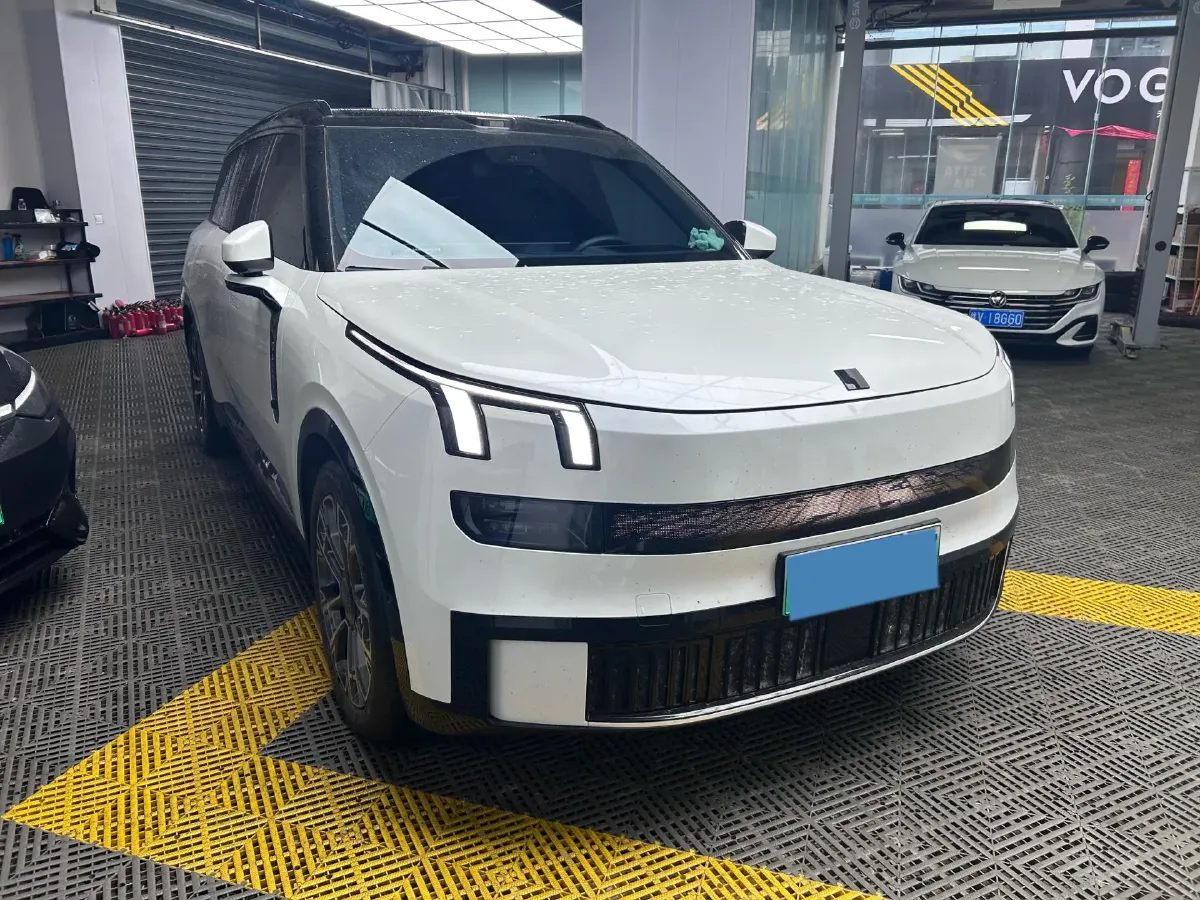 2025 LYNK&CO 900 2.0T 254HP L4 3DHT PHEV,autocango,china used car exporter,china ev exporter,chinese used car exporter,chinese used ev exporter