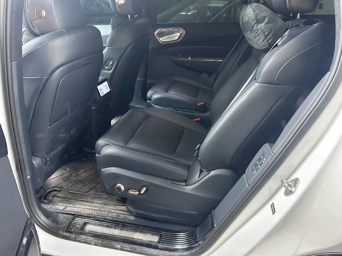 2025 LYNK&CO 900 2.0T 254HP L4 3DHT PHEV,autocango,china used car exporter,china ev exporter,chinese used car exporter,chinese used ev exporter
