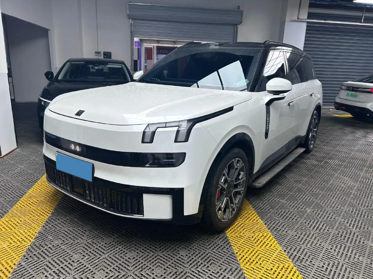 2025 LYNK&CO 900 2.0T 254HP L4 3DHT PHEV,autocango,china used car exporter,china ev exporter,chinese used car exporter,chinese used ev exporter
