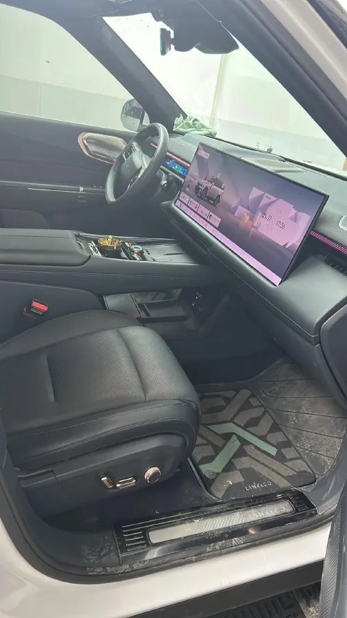 2025 LYNK&CO 900 2.0T 254HP L4 3DHT PHEV,autocango,china used car exporter,china ev exporter,chinese used car exporter,chinese used ev exporter