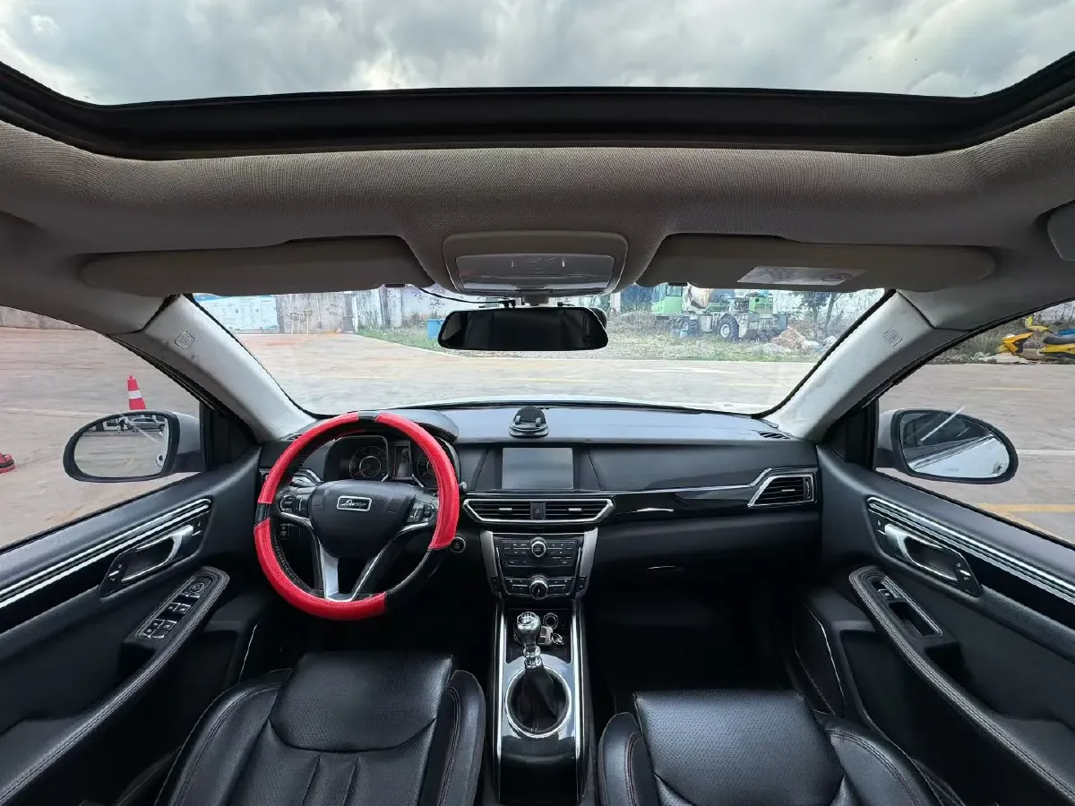 2017 Zotye Damy X5 1.5T 150HP L4 5MT,autocango,china used car exporter,china ev exporter,chinese used car exporter,chinese used ev exporter