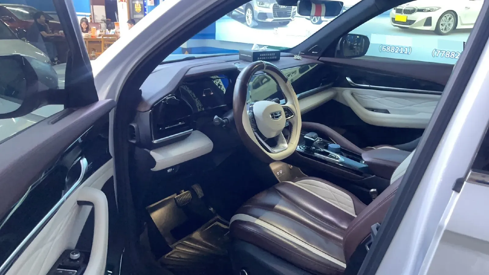 2021 Geely Monjaro 2.0T 218HP L4 7DCT,autocango,china used car exporter,china ev exporter,chinese used car exporter,chinese used ev exporter