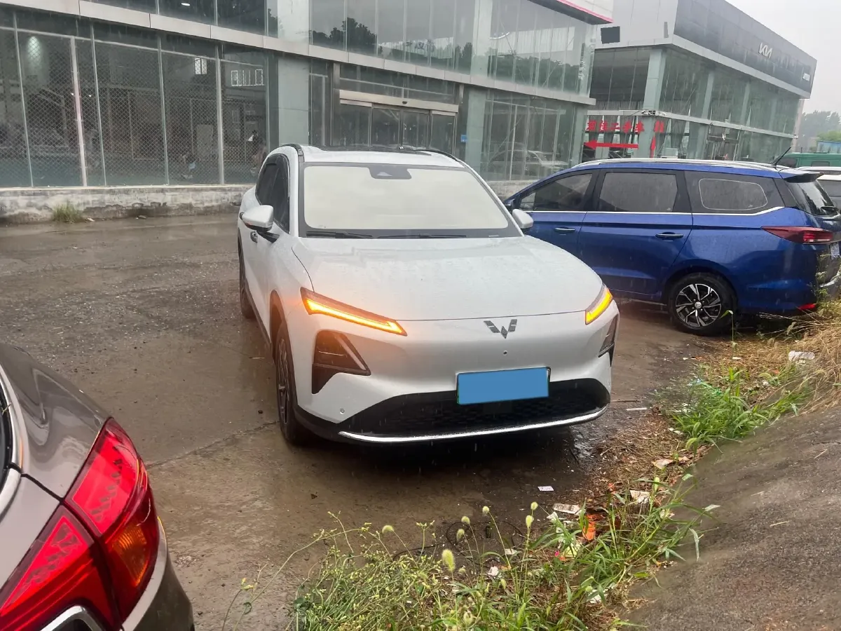 2024 WuLing XingGuangS BEV 60KWH,autocango,china used car exporter,china ev exporter,chinese used car exporter,chinese used ev exporter