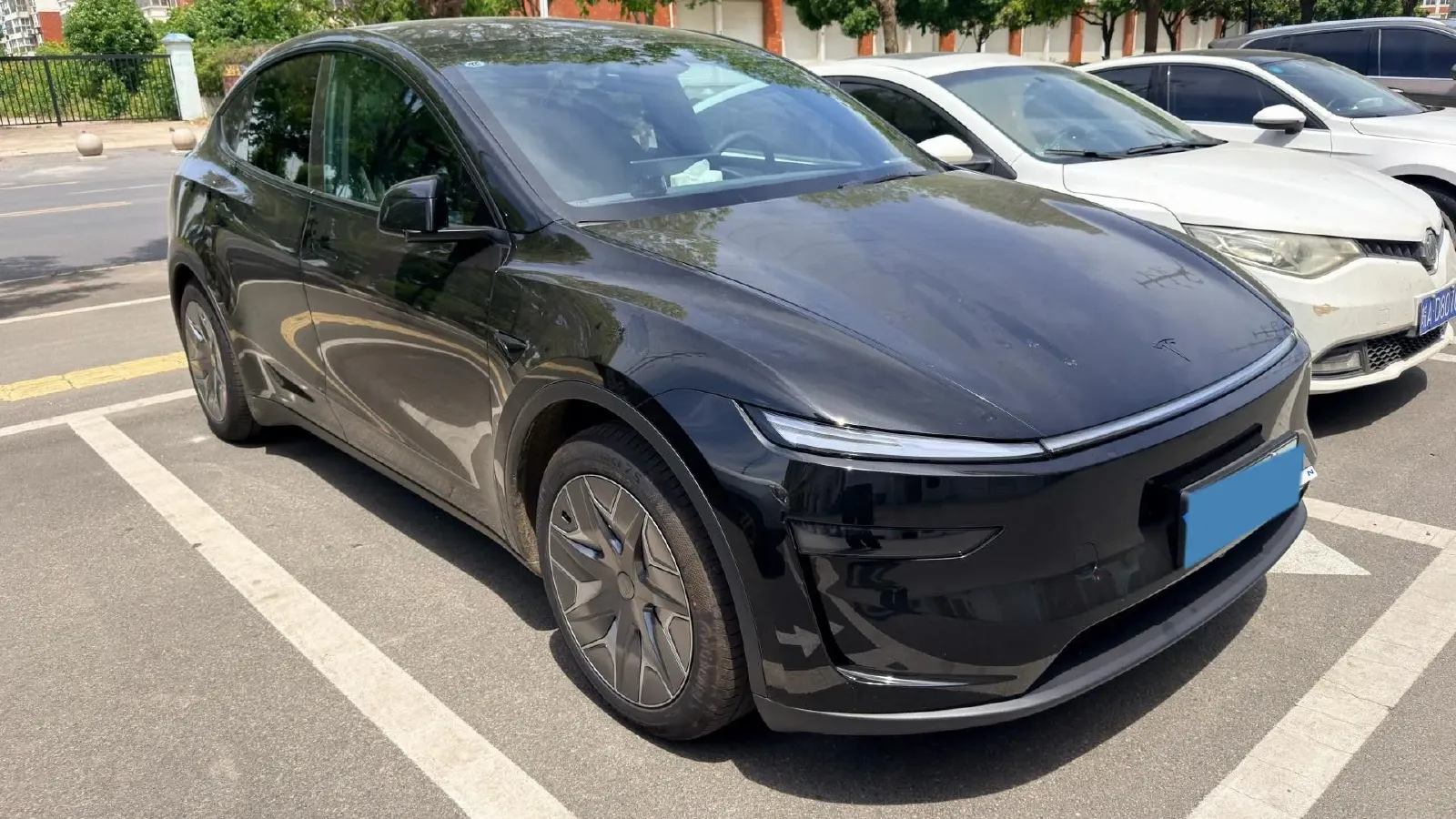 2025 Tesla Model Y L BEV,autocango,china used car exporter,china ev exporter,chinese used car exporter,chinese used ev exporter