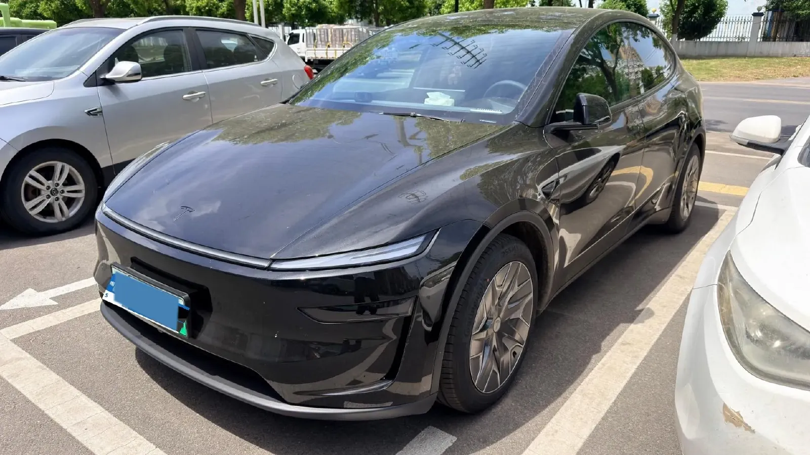 2025 Tesla Model Y L BEV,autocango,china used car exporter,china ev exporter,chinese used car exporter,chinese used ev exporter