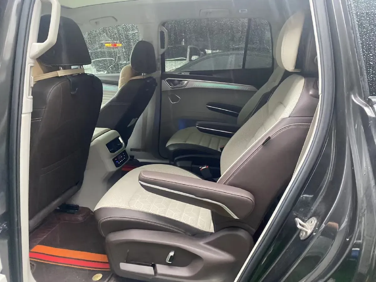 2021 Volkswagen Talagon 2.0T 220HP L4 7DCT,autocango,china used car exporter,china ev exporter,chinese used car exporter,chinese used ev exporter