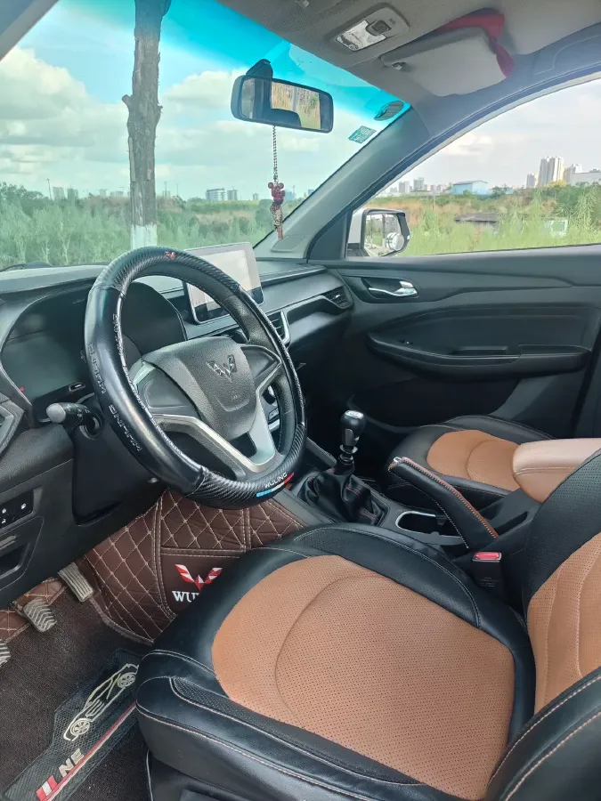 2018 WuLing HongGuang S3 1.5L 112HP L4 6MT,autocango,china used car exporter,china ev exporter,chinese used car exporter,chinese used ev exporter
